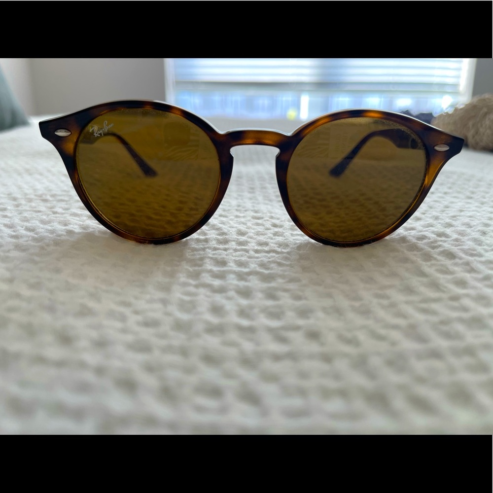 Ray Ban Rb2180 Sunglasses (Gloss Tortoise/Brown)